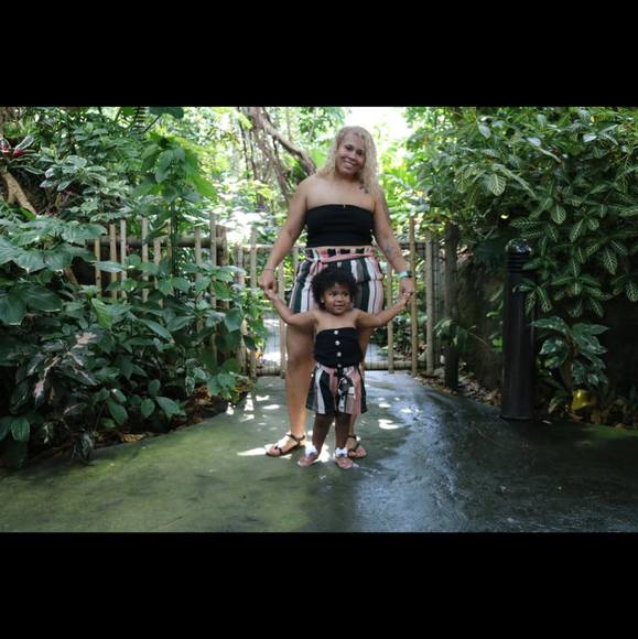 Meet your Posher, Rachel - Picture 1 of 1